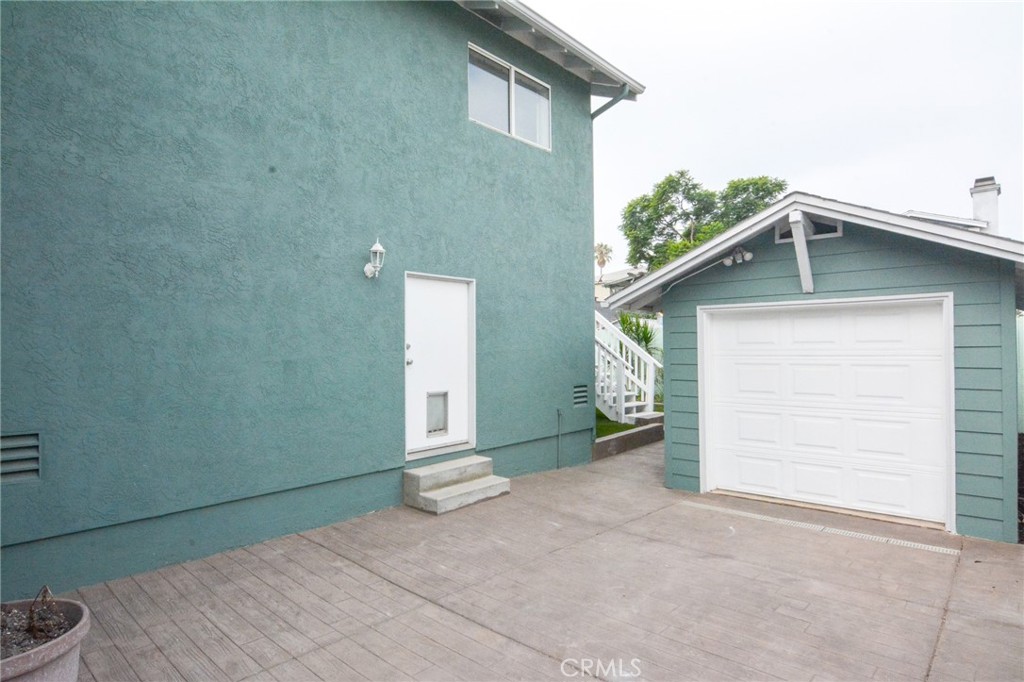 2226 Etiwanda Street 2