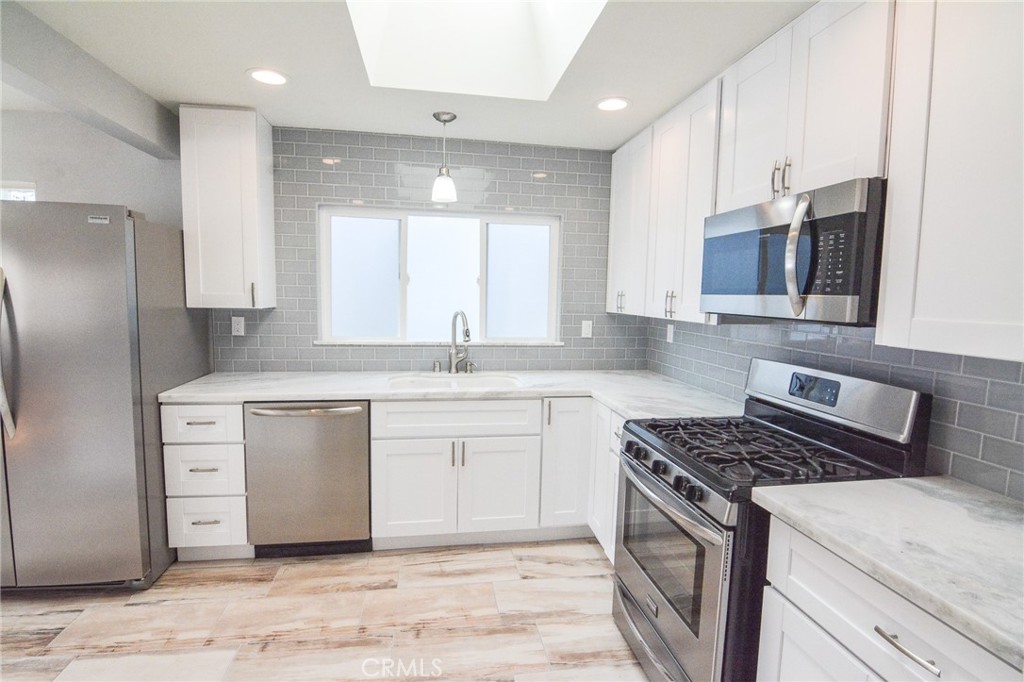 2226 Etiwanda Street 2