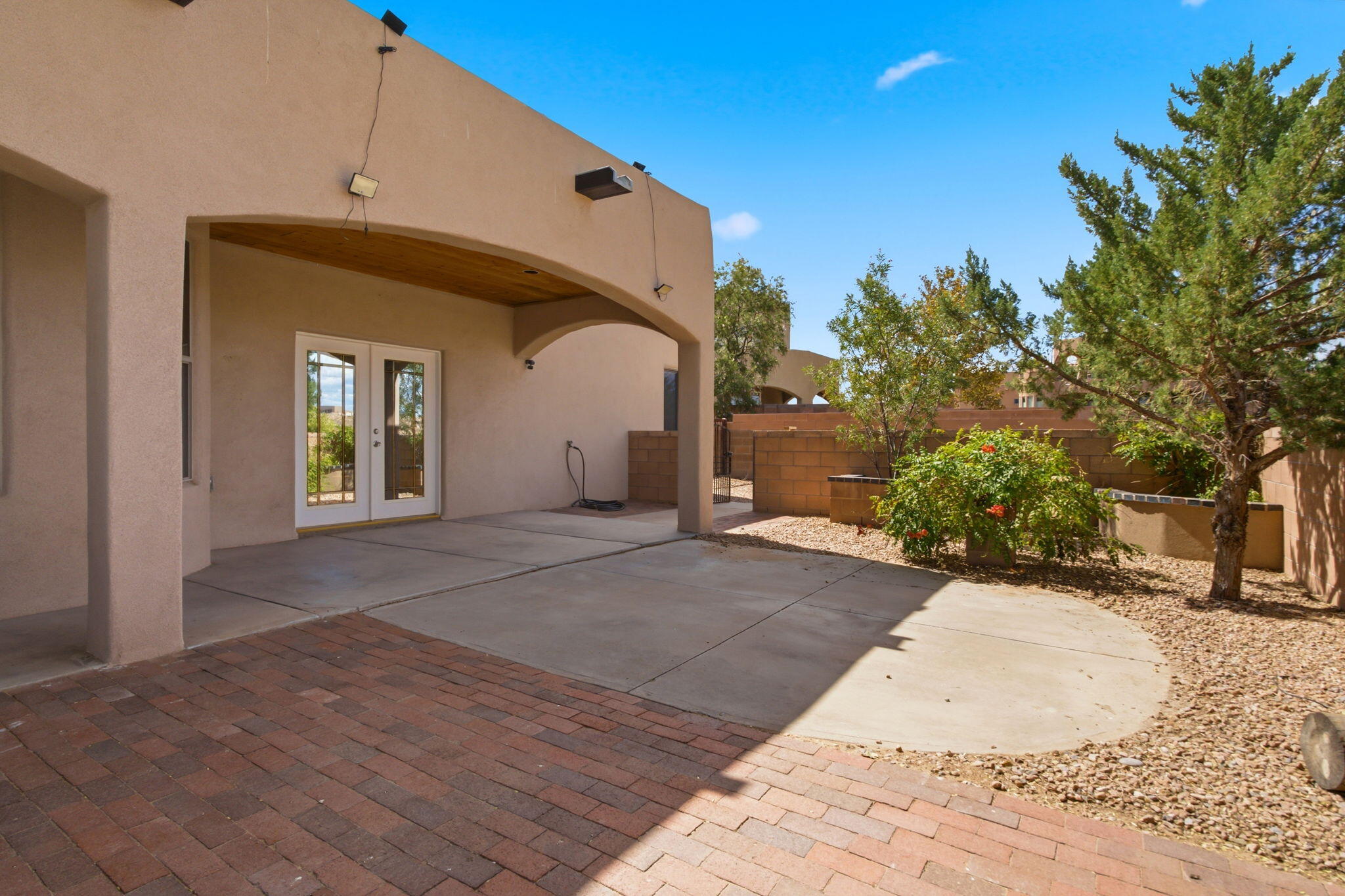 6325 Del Carmen Drive NE