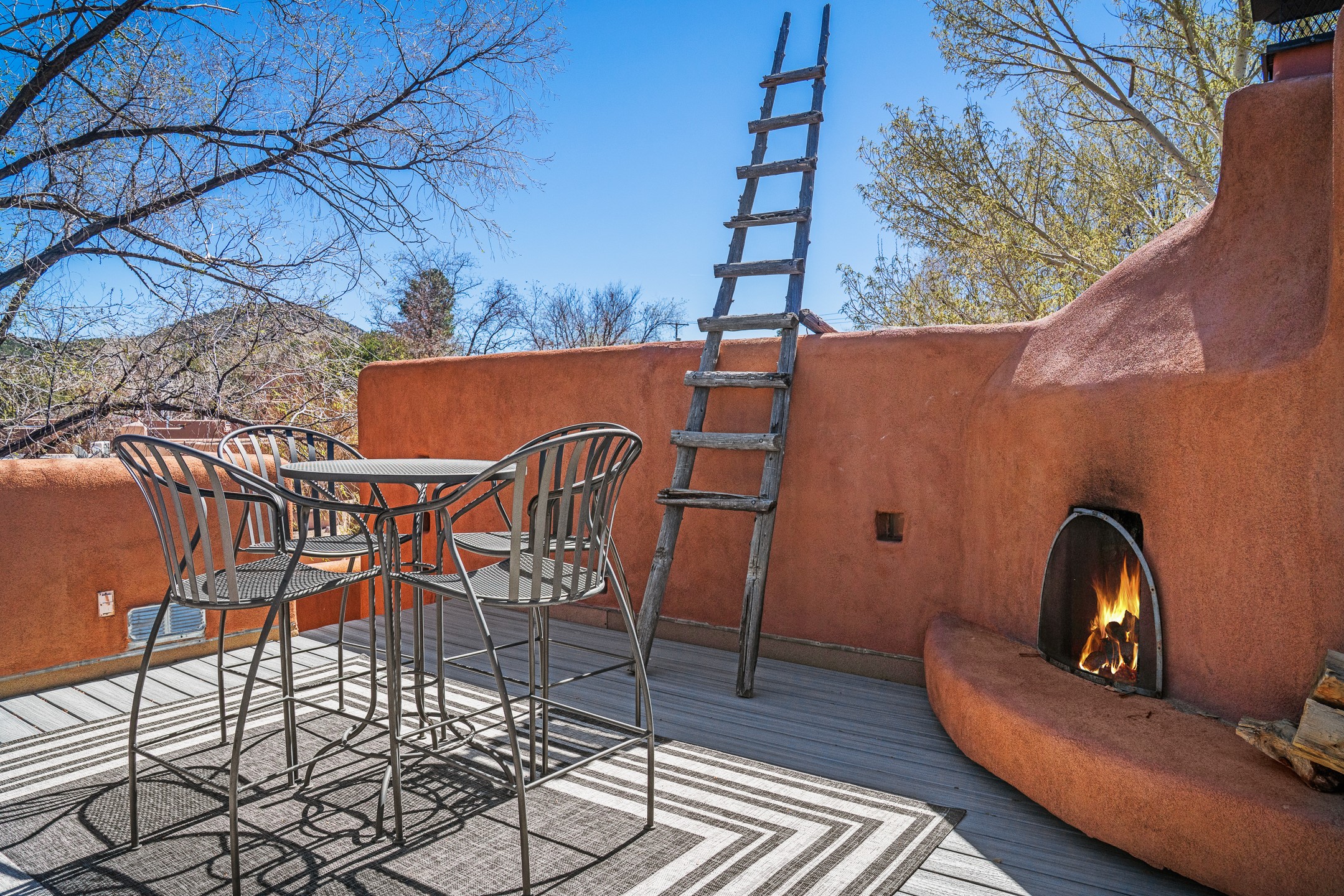 613 Camino Del Monte Sol