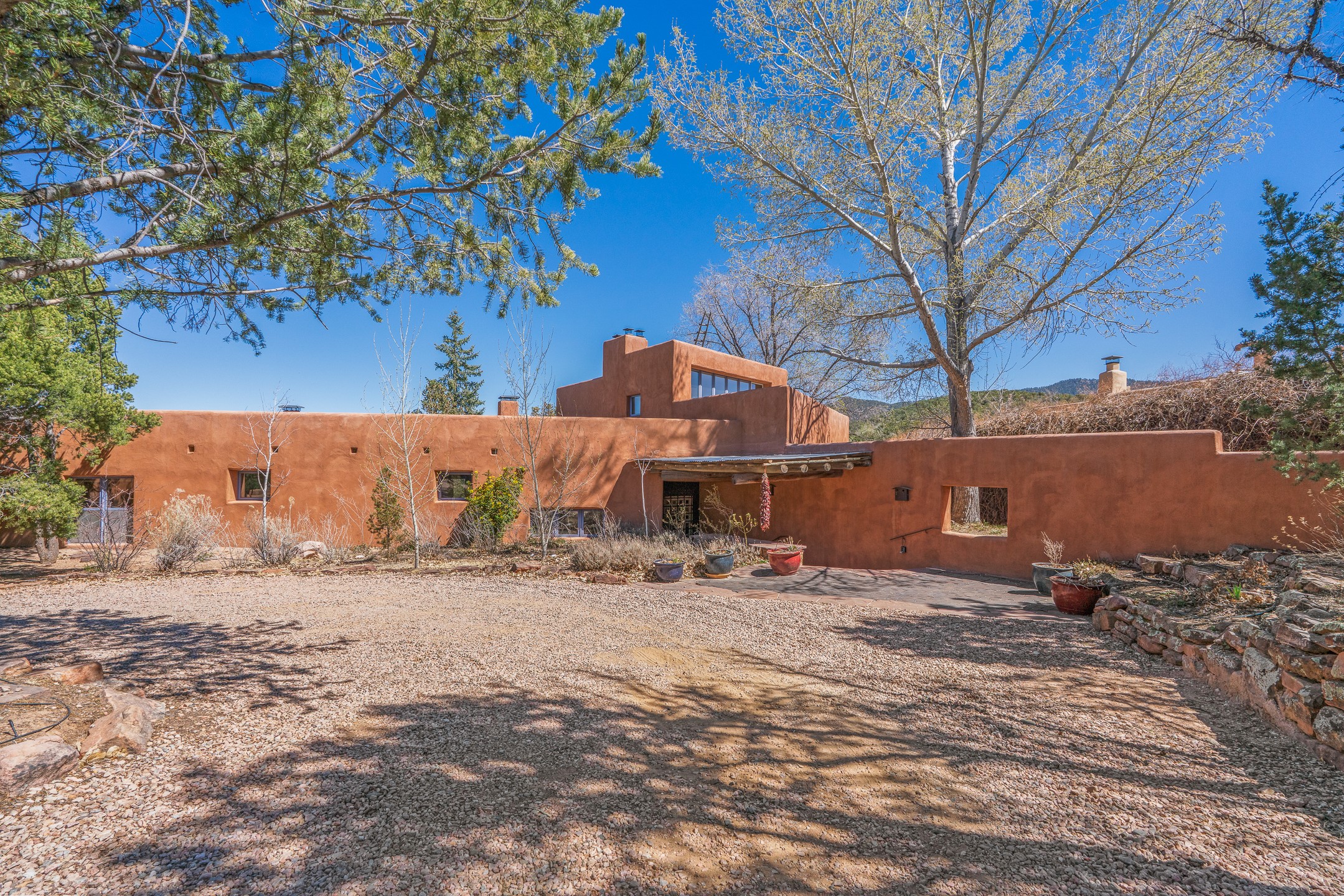 613 Camino Del Monte Sol