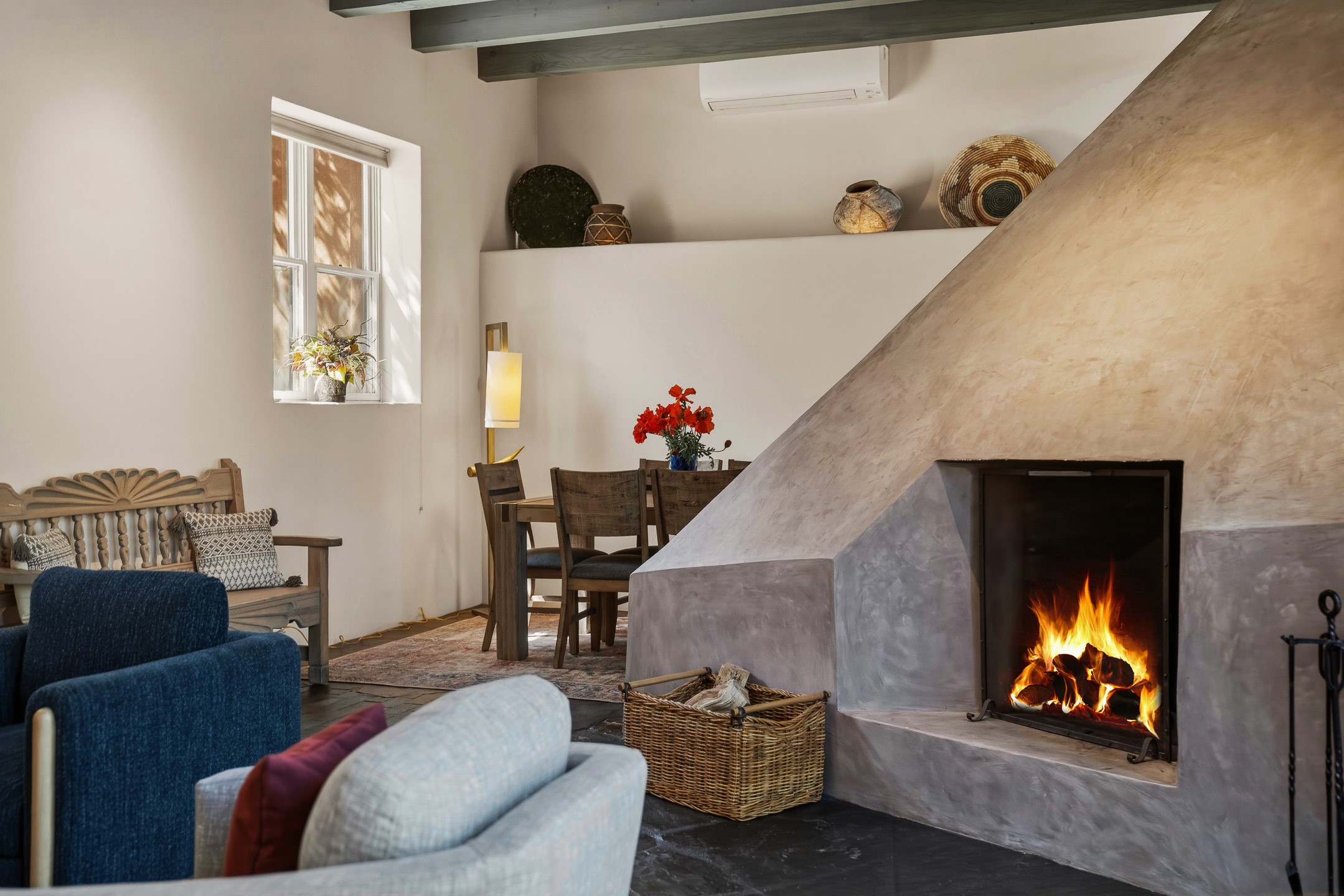 613 Camino Del Monte Sol