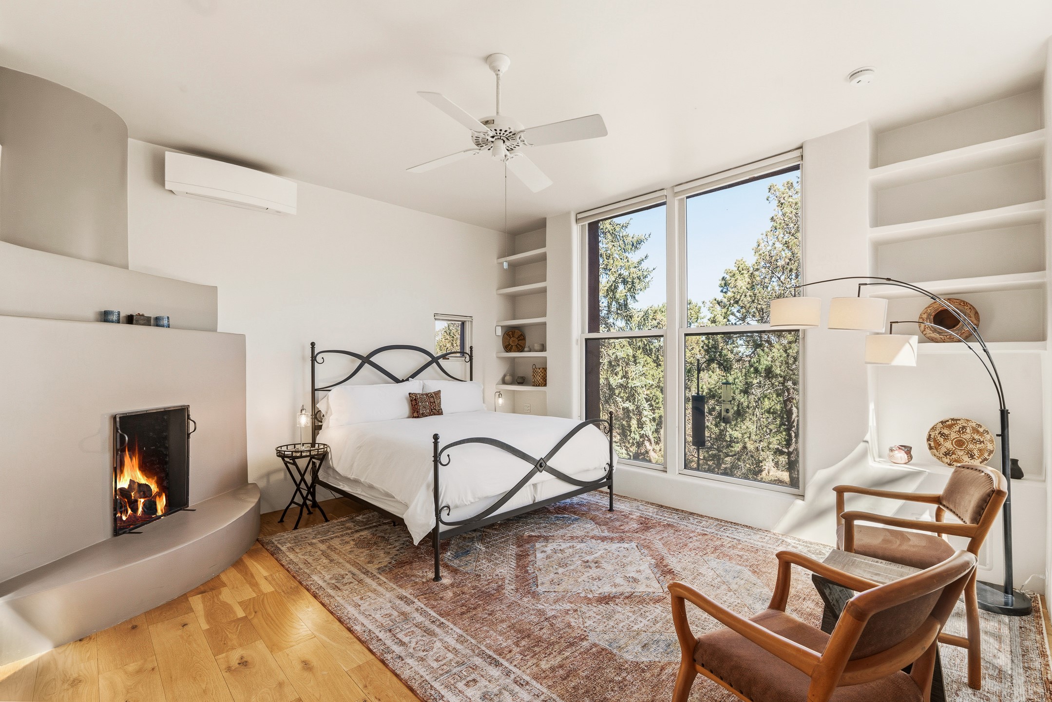 613 Camino Del Monte Sol