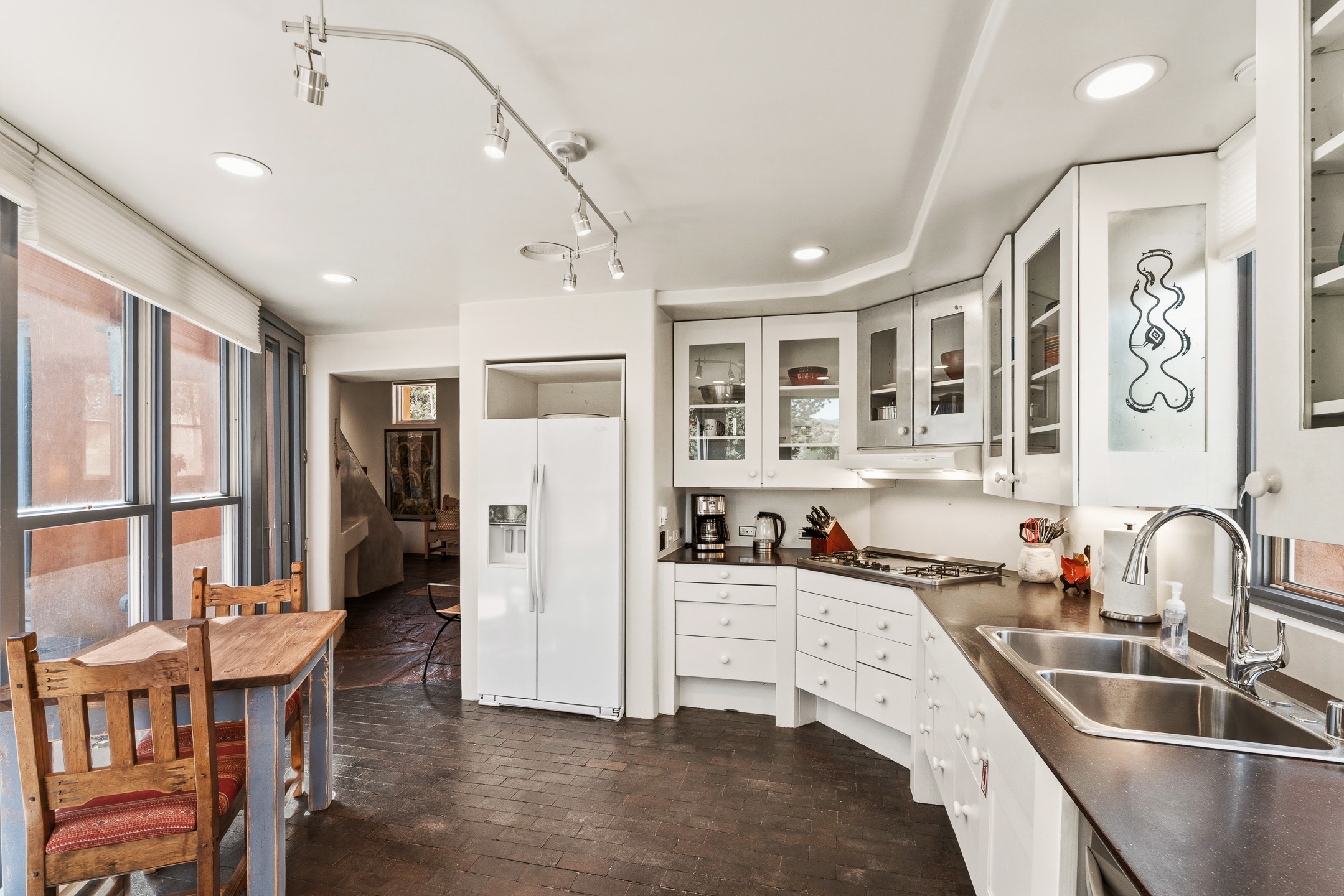 613 Camino Del Monte Sol