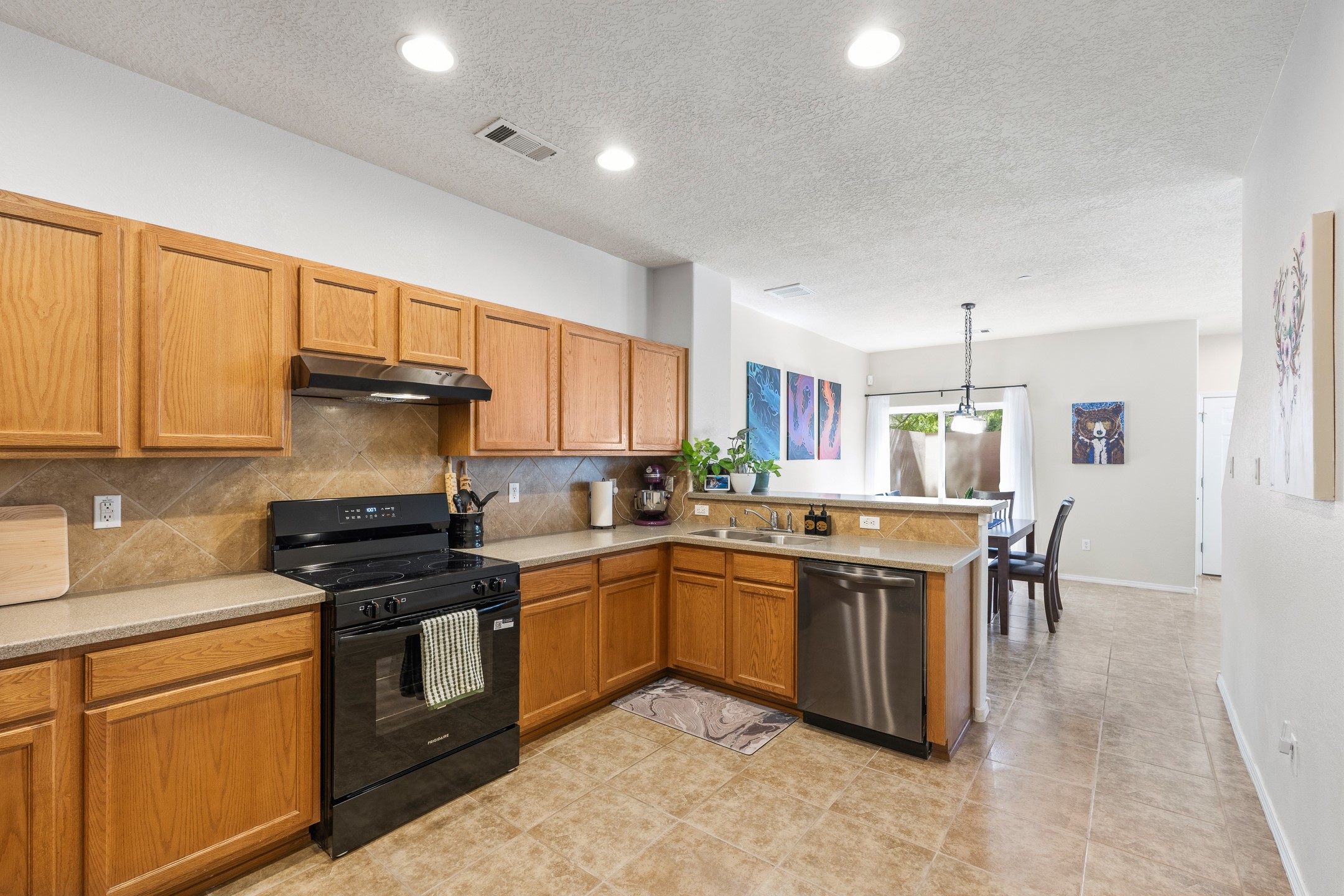 3432 B San Luis