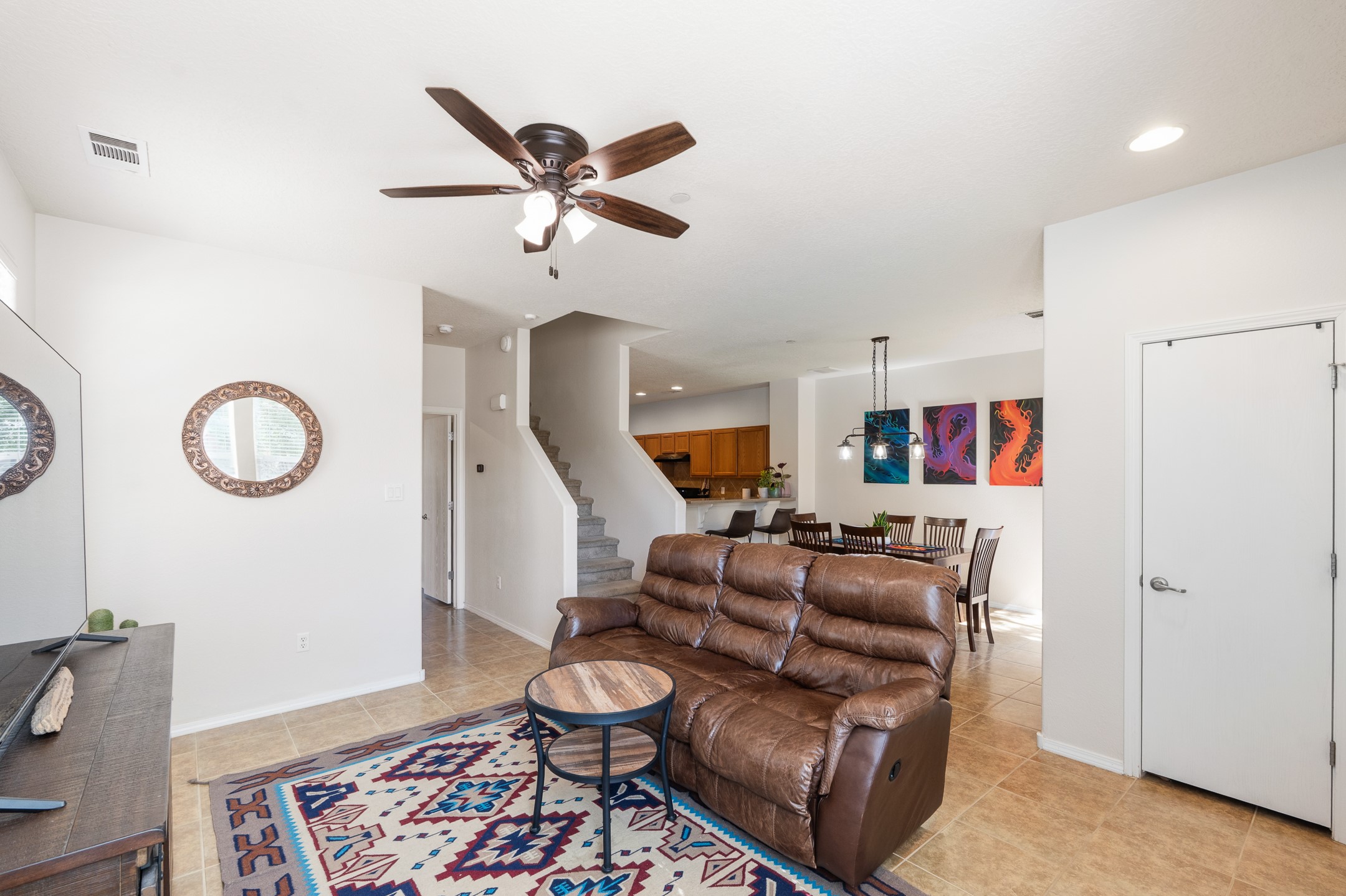 3432 B San Luis