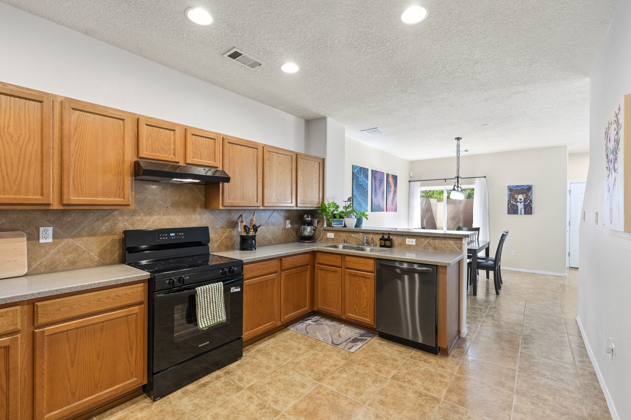 3432 B San Luis