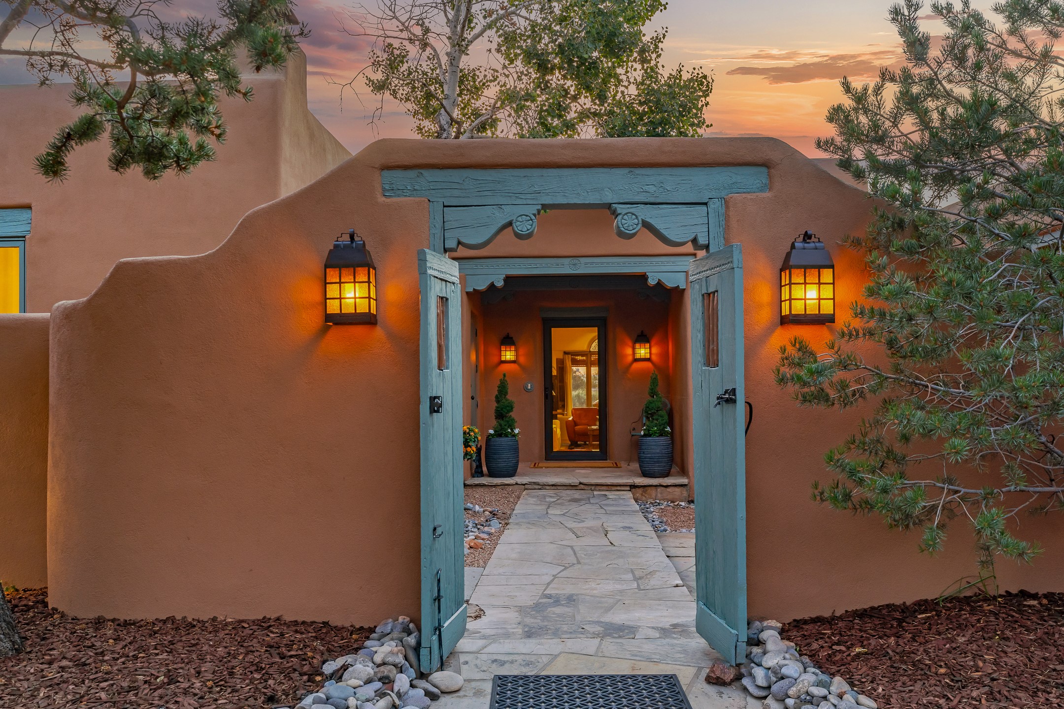7208 Old Santa Fe Trail