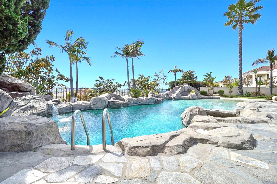 2251 Cascade Way
