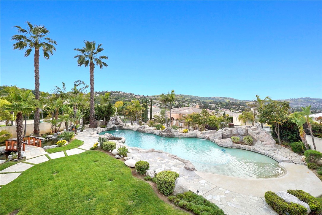 2251 Cascade Way