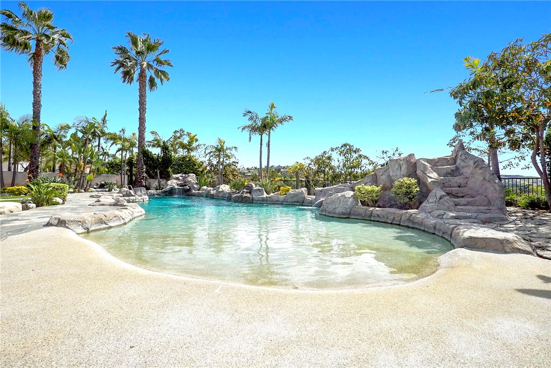 2251 Cascade Way