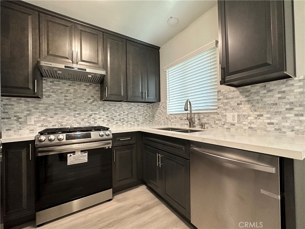 41 N Sierra Bonita Avenue C