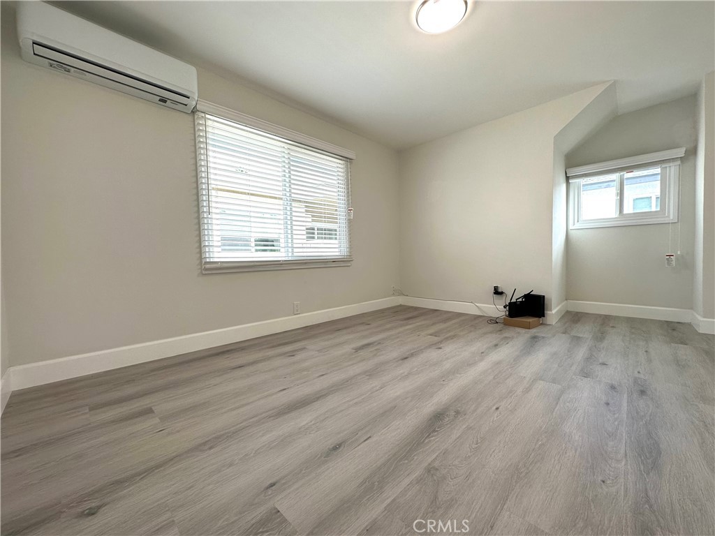 39 N Sierra Bonita Avenue B