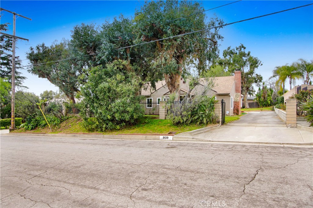 3139 Glenrose Avenue