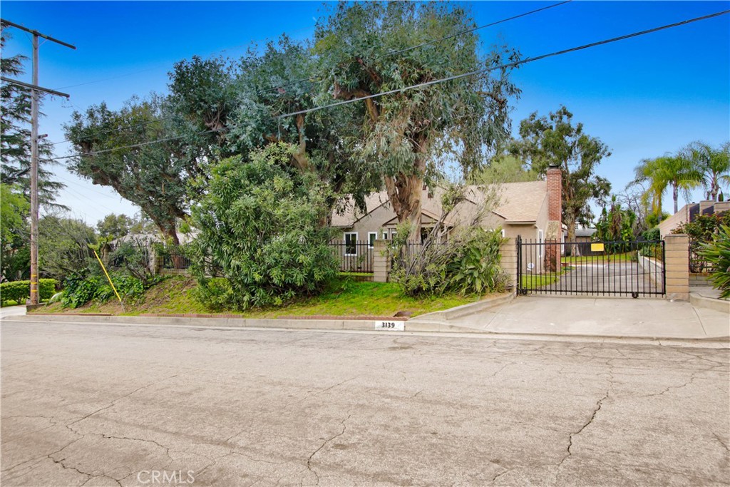 3139 Glenrose Avenue