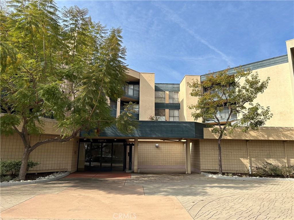 4499 Via Marisol 327