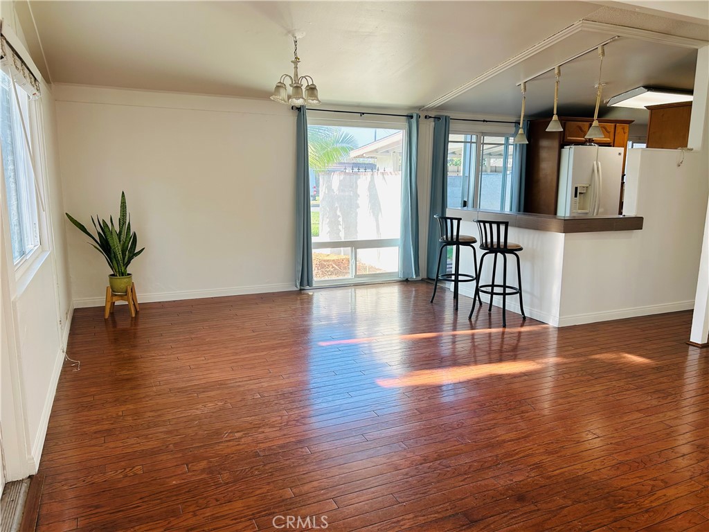 1205 W Casad Avenue