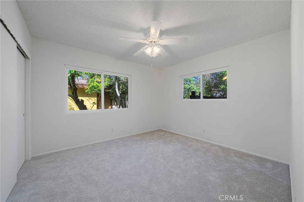 214 W Le Roy Avenue