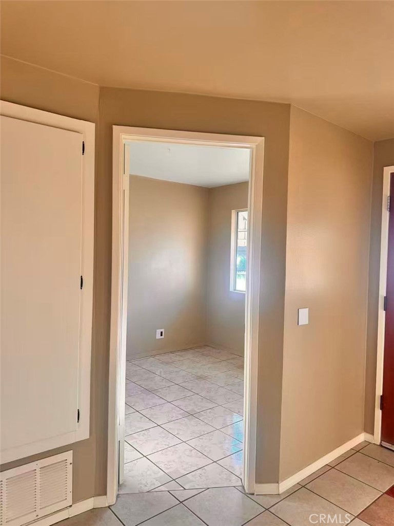 3818 S Nearpoint Drive