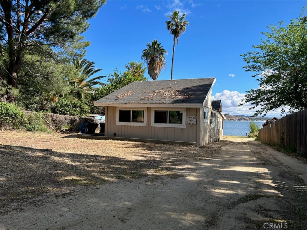16086 Grand Avenue