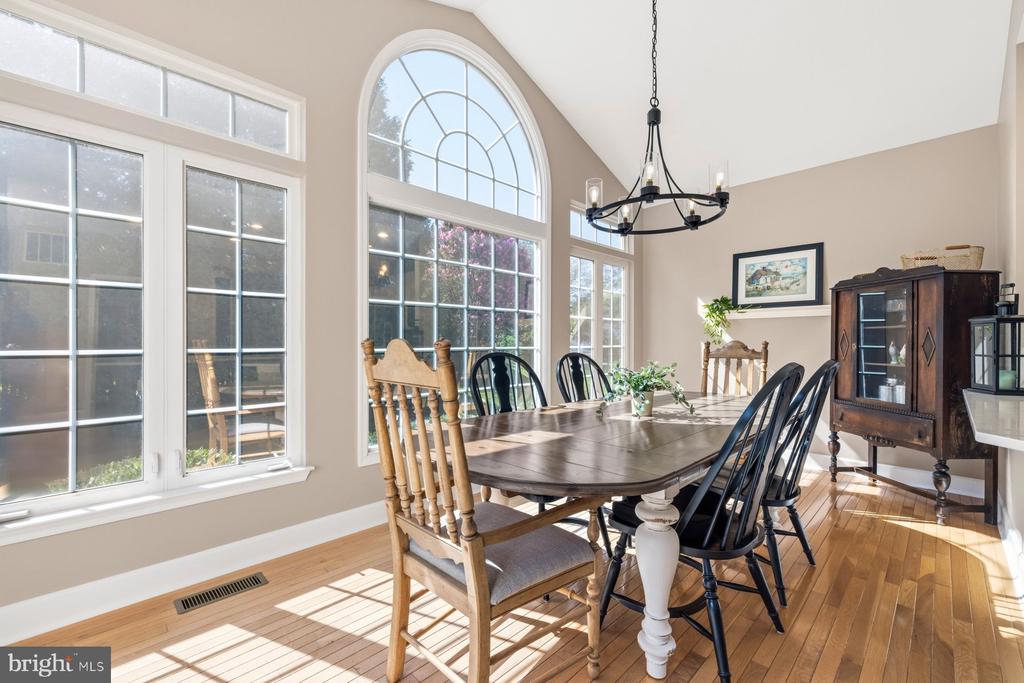 1204 LONGBOW ROAD