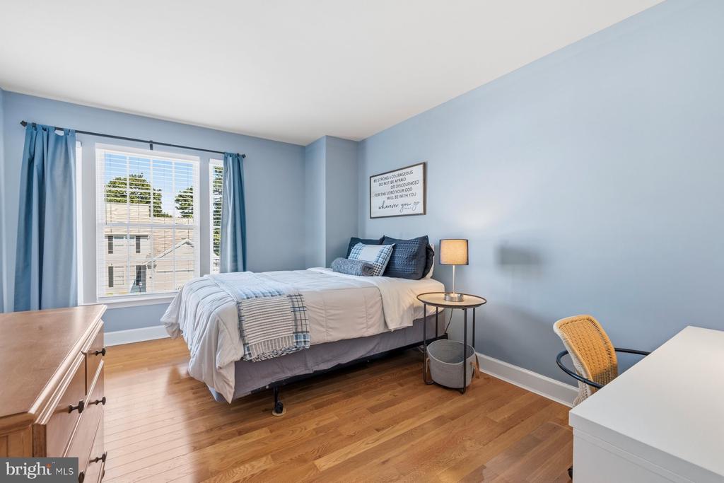1204 LONGBOW ROAD