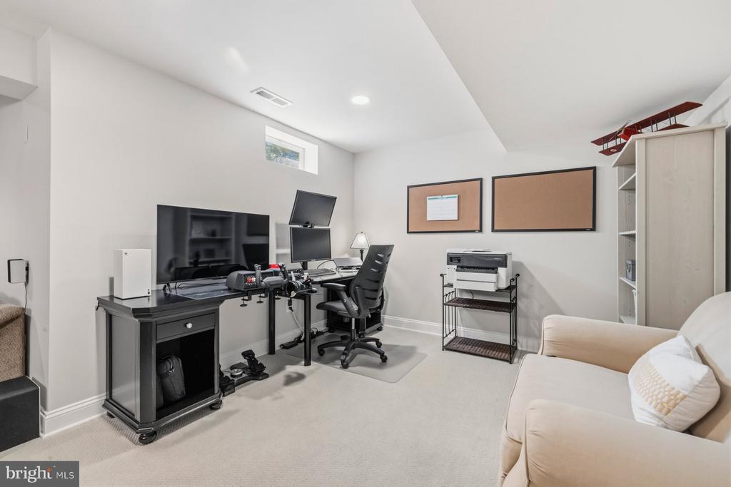 1204 LONGBOW ROAD
