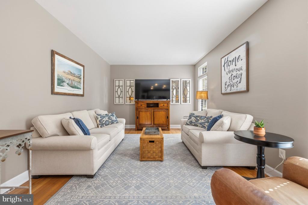 1204 LONGBOW ROAD