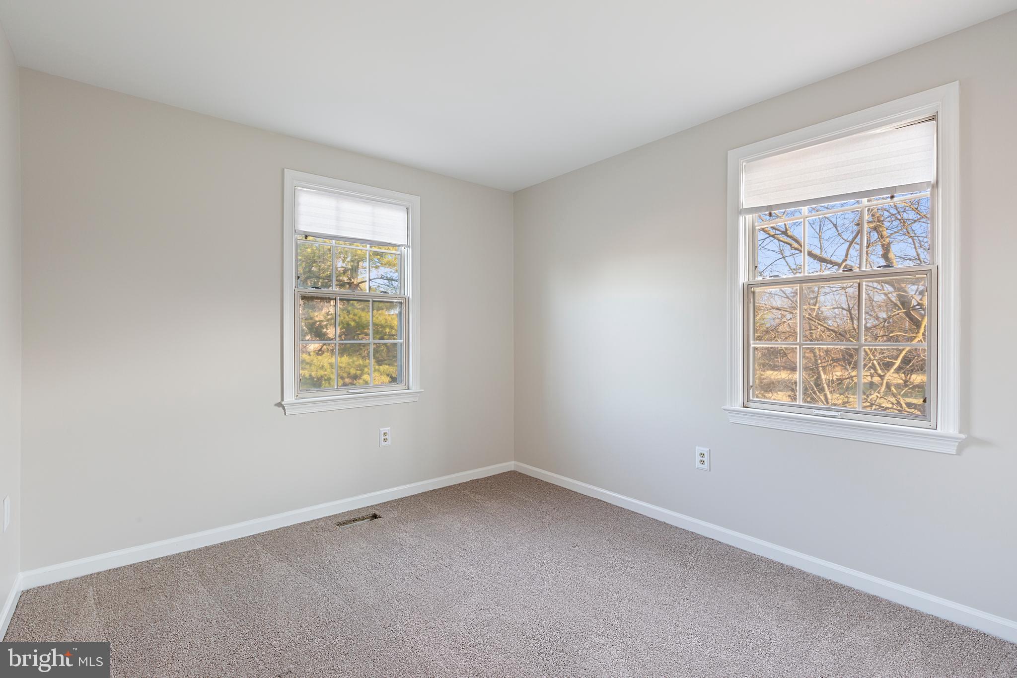 7984 WINDSAIL COURT