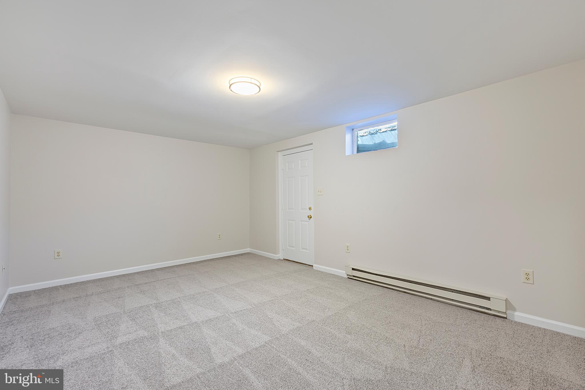 7984 WINDSAIL COURT