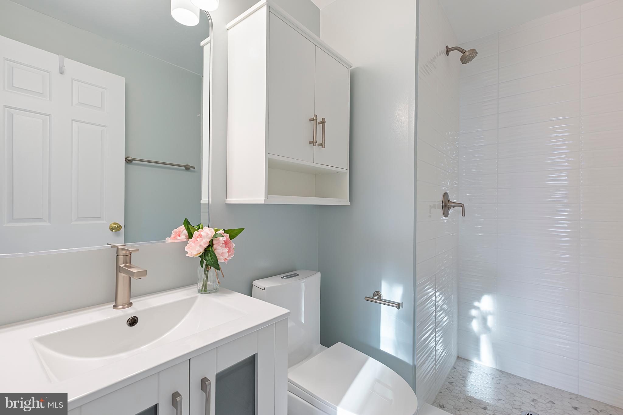 7984 WINDSAIL COURT