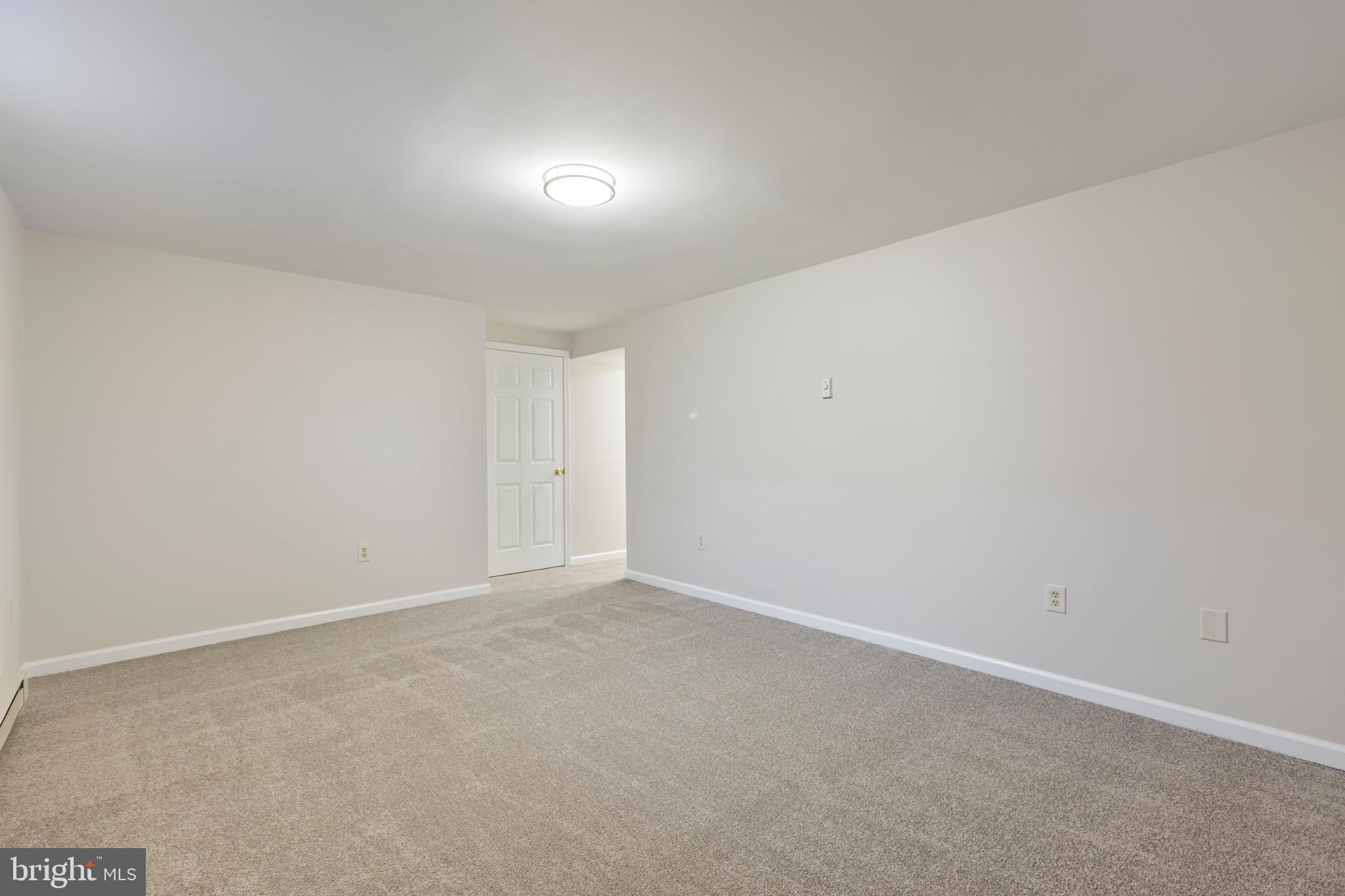 7984 WINDSAIL COURT