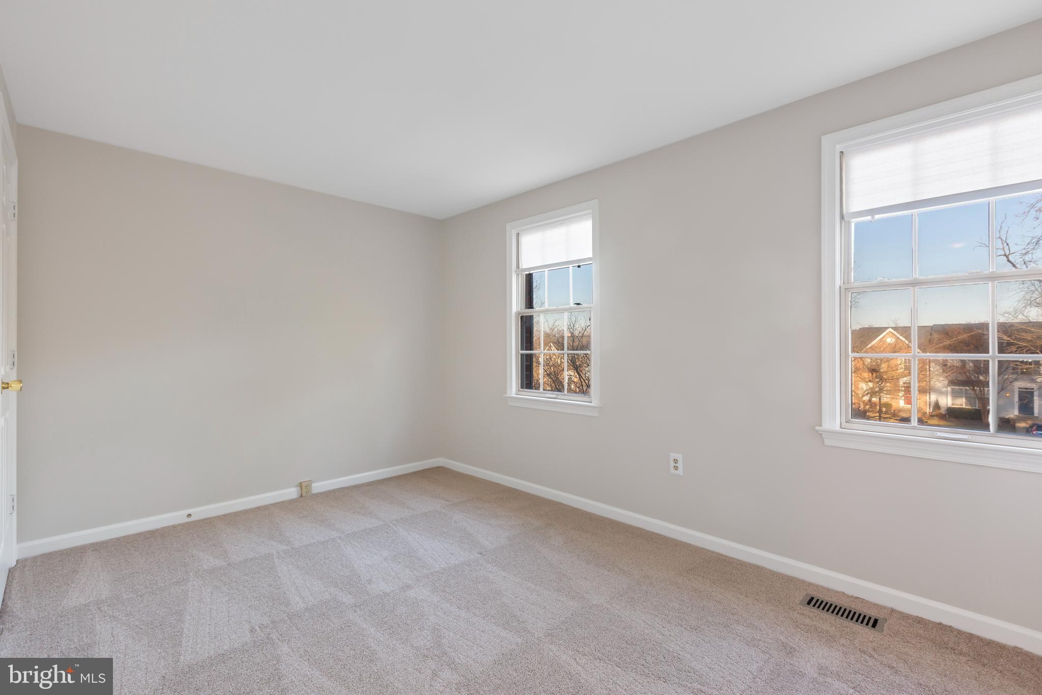 7984 WINDSAIL COURT