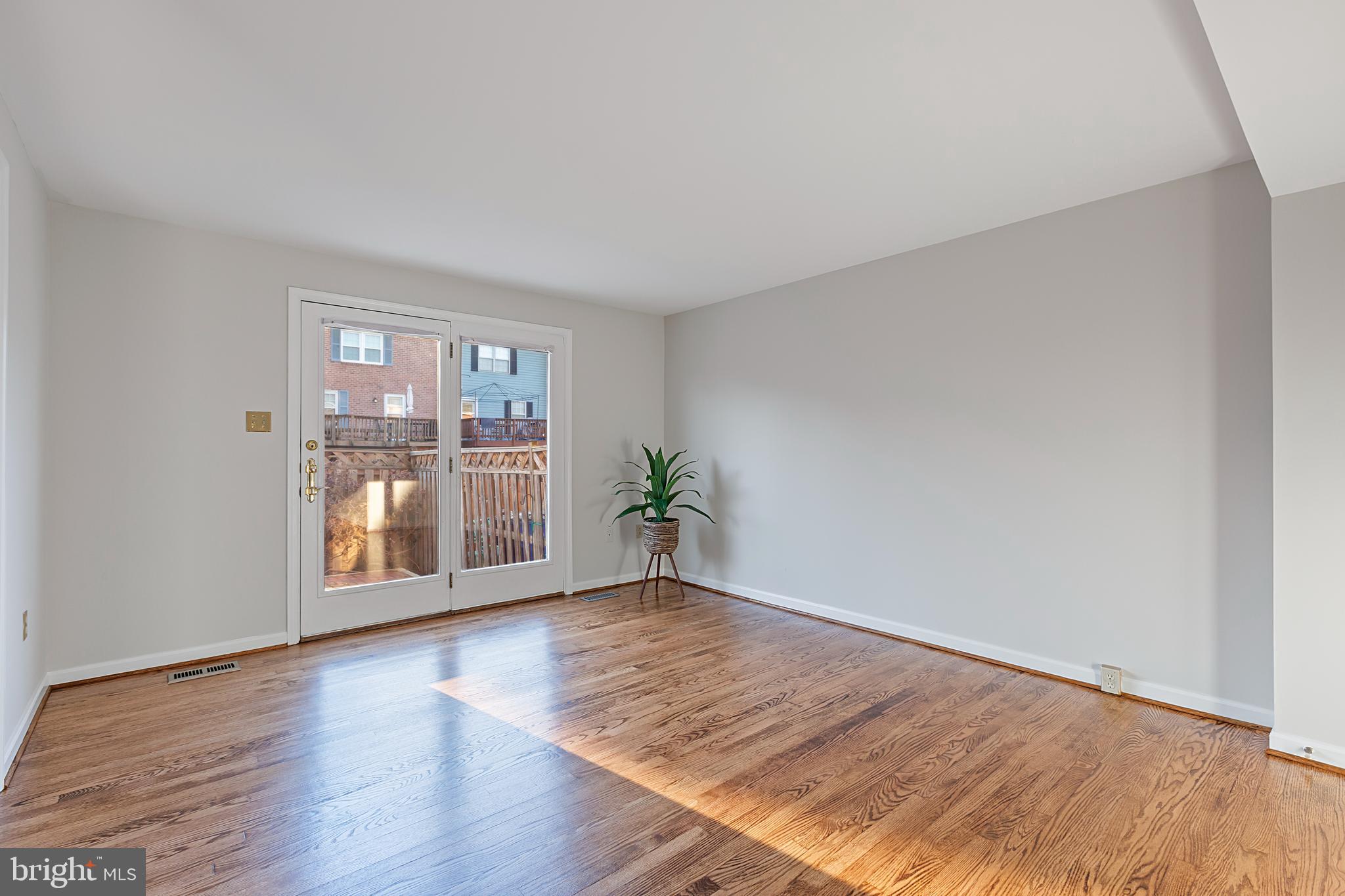 7984 WINDSAIL COURT