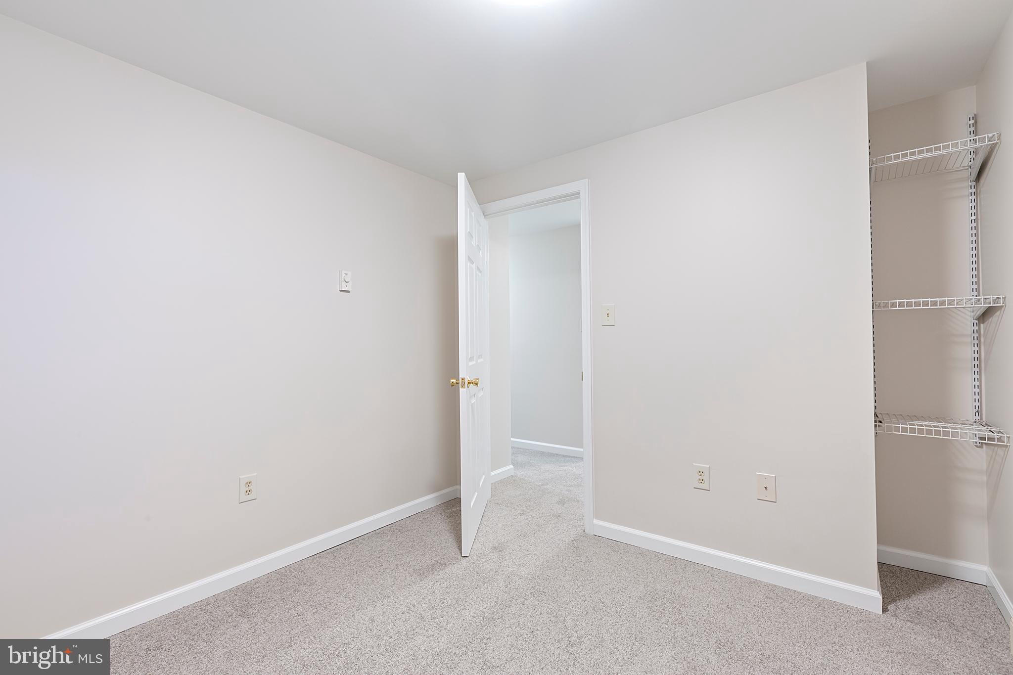 7984 WINDSAIL COURT