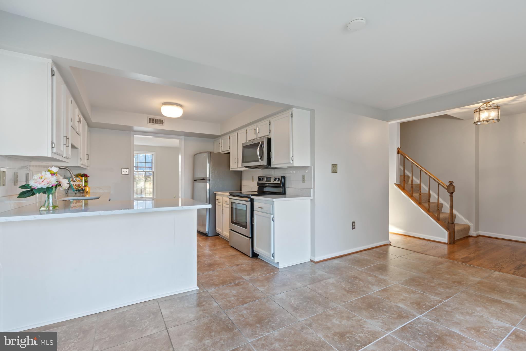 7984 WINDSAIL COURT