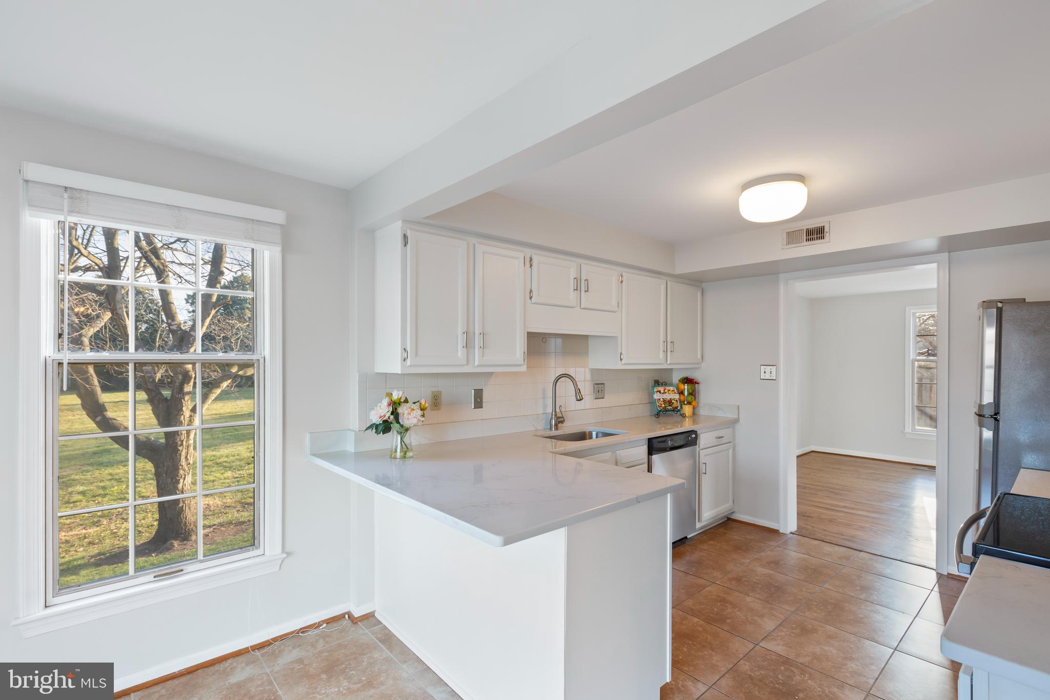 7984 WINDSAIL COURT