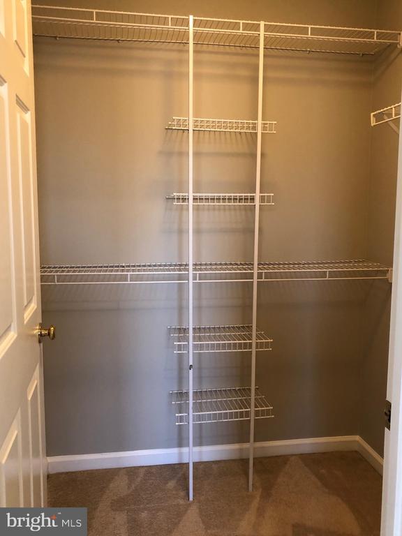 901 BLUE LEAF COURT 3C
