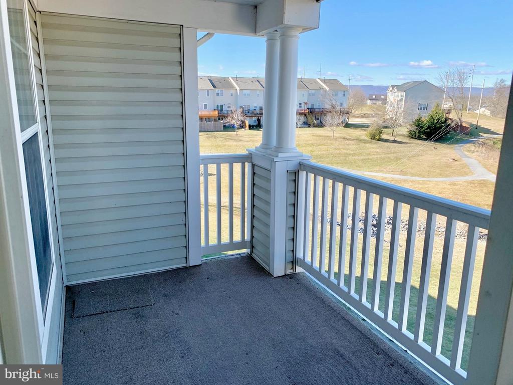 901 BLUE LEAF COURT 3C