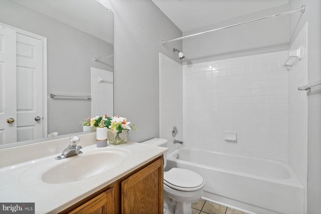 7139 OBERLIN CIRCLE