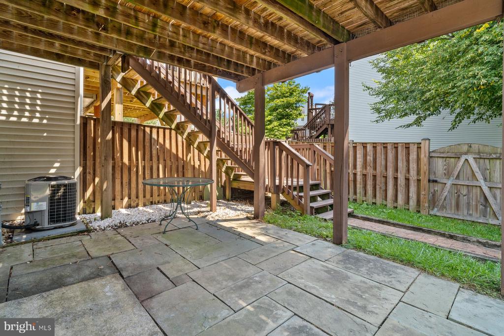 7139 OBERLIN CIRCLE