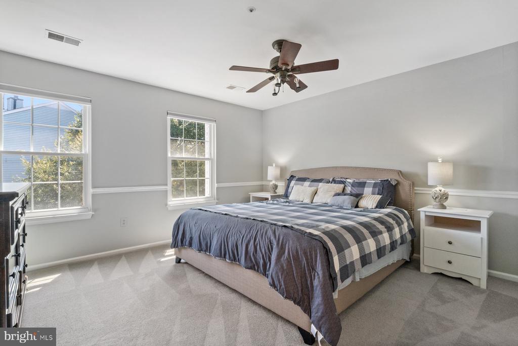 7139 OBERLIN CIRCLE