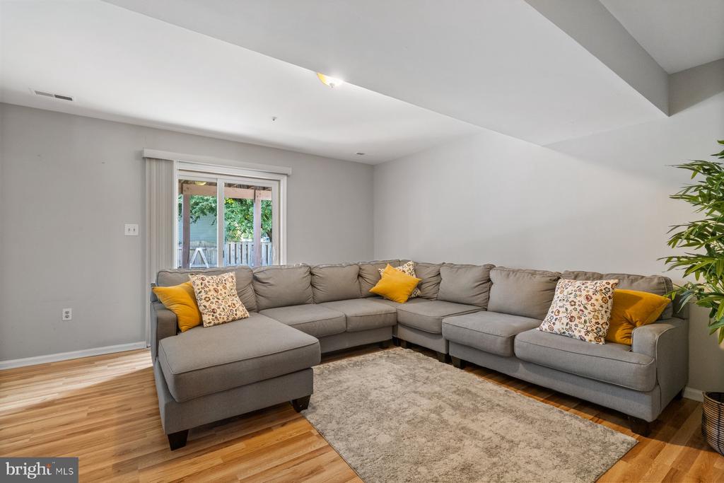 7139 OBERLIN CIRCLE
