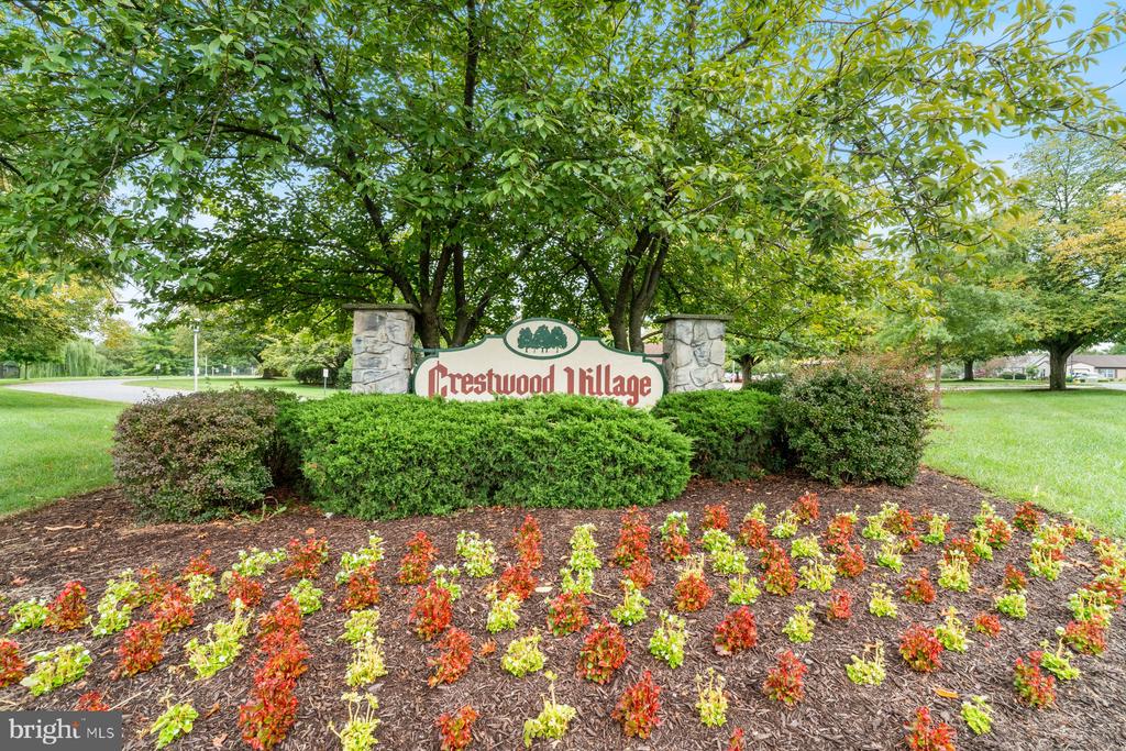 5682 BARBERRY COURT