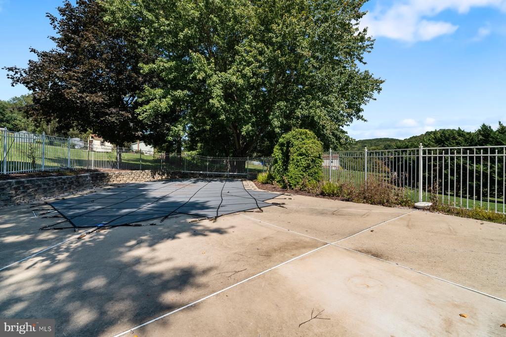 11986 ARLINGTON MILL ROAD
