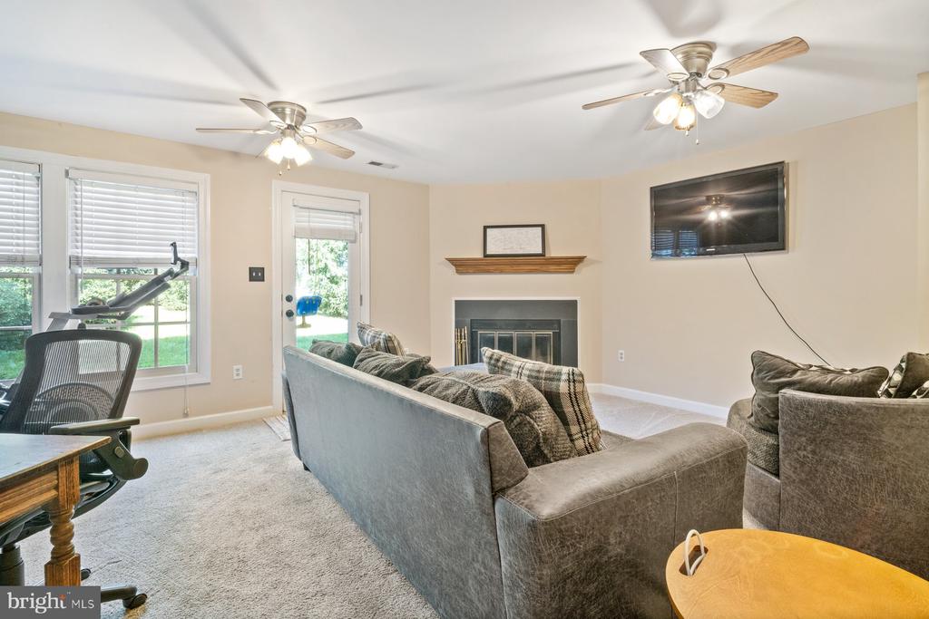 5220 BAMBURG COURT
