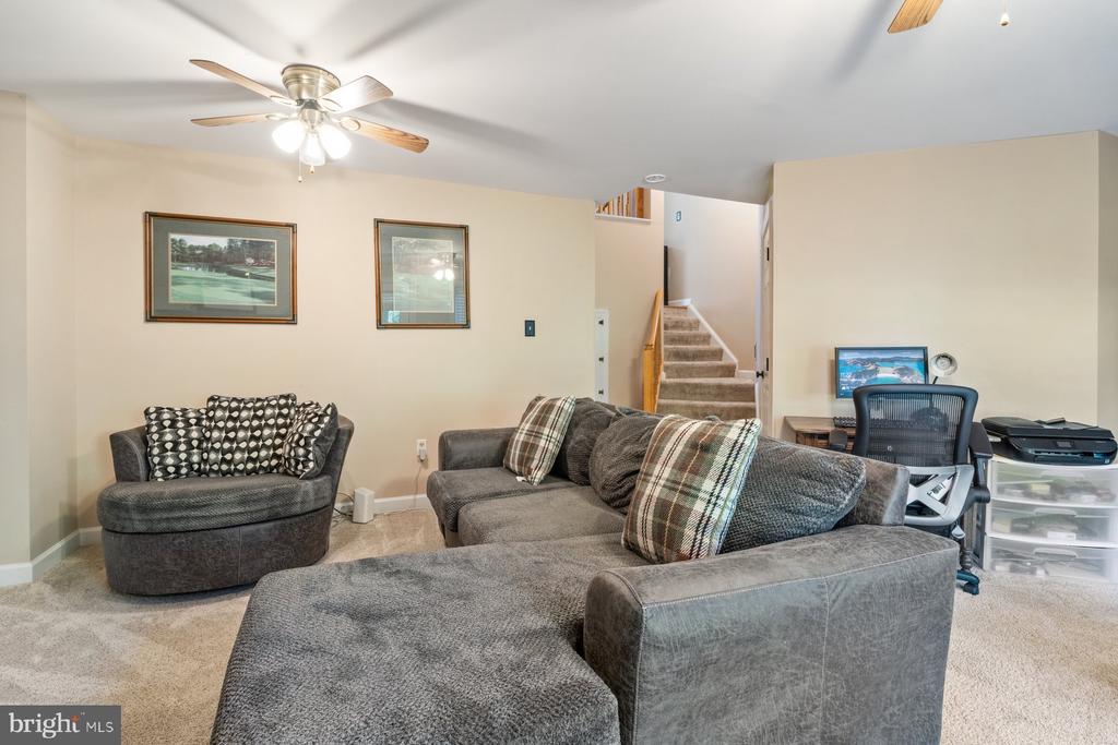 5220 BAMBURG COURT