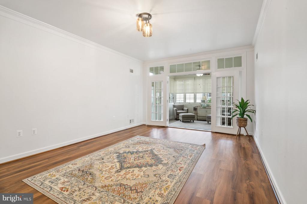 2484 BEAR DEN ROAD