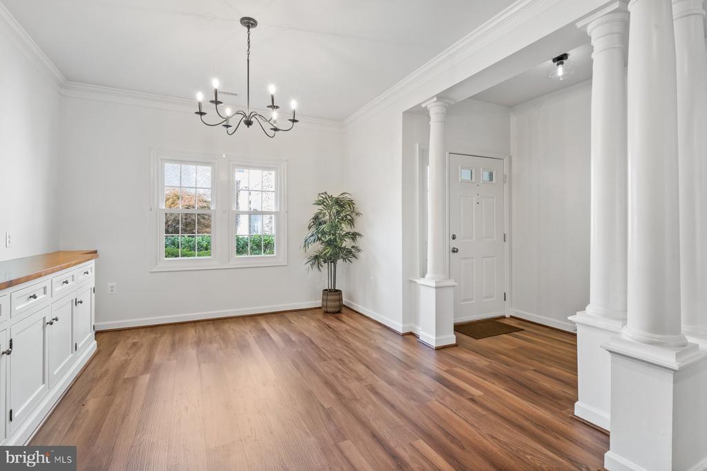 2484 BEAR DEN ROAD