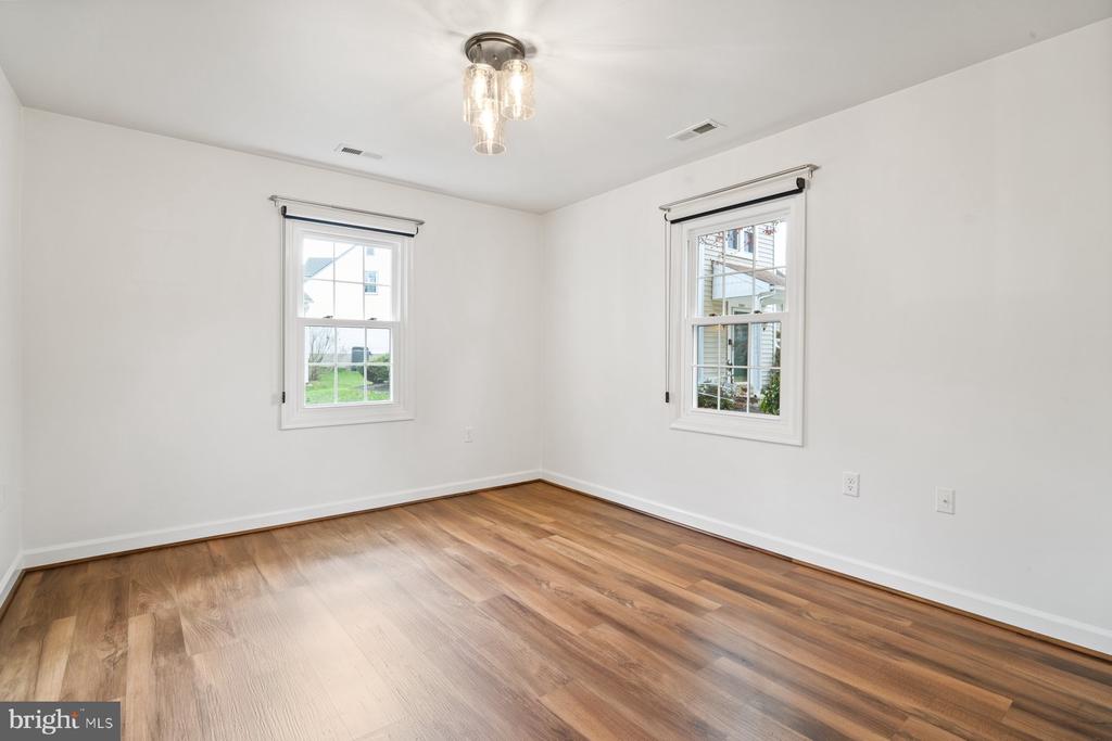 2484 BEAR DEN ROAD